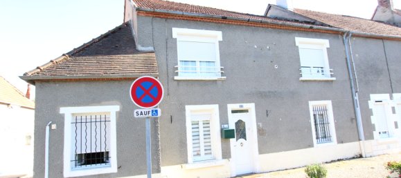 Casa de 3 dormitorios en Charentonnay, France No. 87310 2