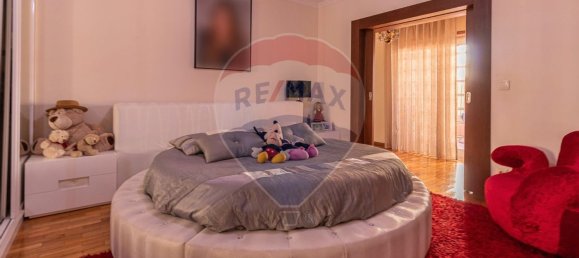 5 bedrooms House in Santo Tirso, Portugal No. 16350 6