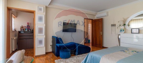 5 bedrooms House in Santo Tirso, Portugal No. 16350 9