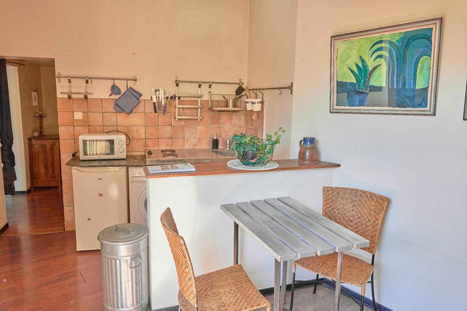 Apartamento de 2 habitaciónes en Avignon, France No. 331714