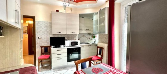 1 bedroom Apartment in Turin, Italy No. 66236 3