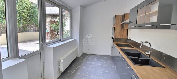 Casa de 6 dormitorios en Vaux-sur-Seine, France No. 183385 3