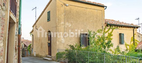 Casa de 2 dormitorios en Castelnuovo di Val di Cecina, Italy No. 352002 3