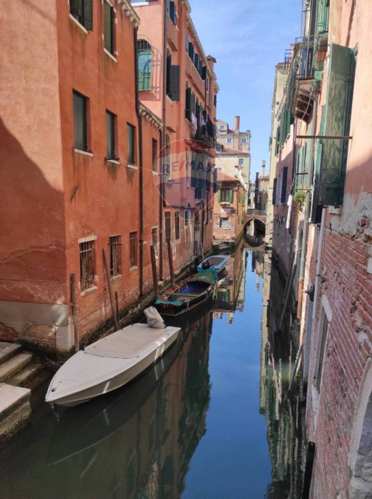 1 bedroom Apartment in Venice, Italy No. 170697