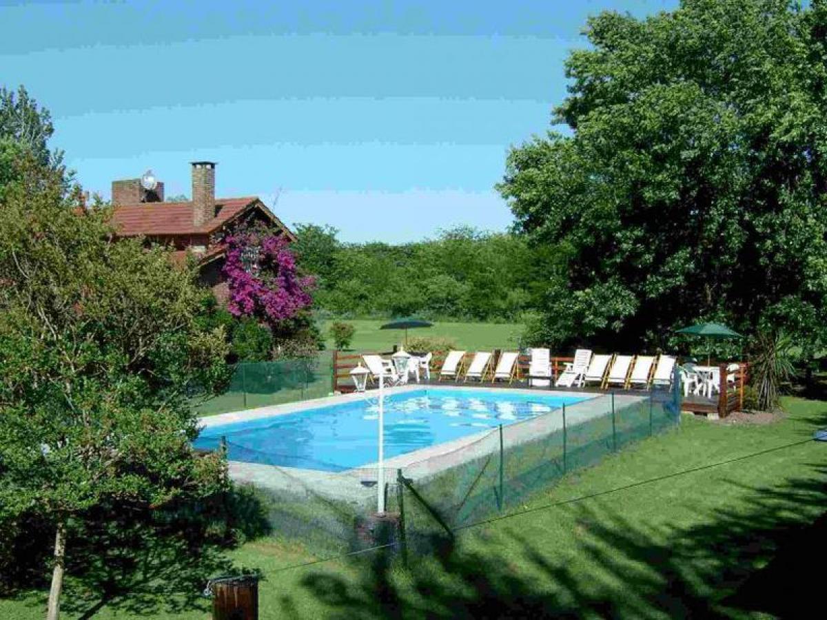 4 bedrooms Commercial property in San Vicente, Argentina No. 26817