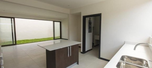 2 dormitorios condominium en venta en Santa Ana, San José, Costa Rica № 307 2