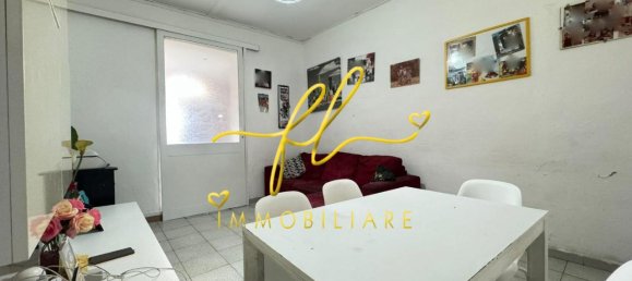 4-salle Appartement à Livorno, Italy No. 28870 4