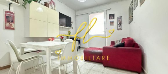 4-salle Appartement à Livorno, Italy No. 28870 2