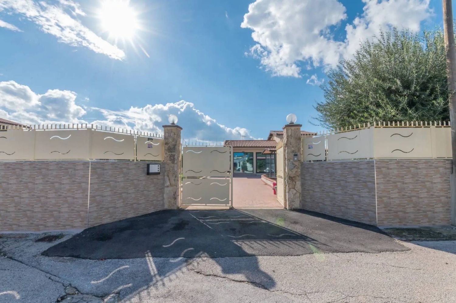 Villa de 6 habitaciónes en Syracuse, Italy No. 245972