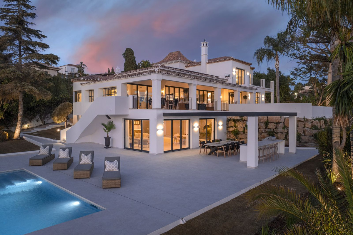 Villa T5 em Estepona, Spain N.º 42570
