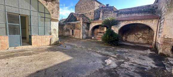 10-Zimmer Haus in San Prisco, Italy, Nr. 135383 15