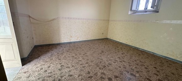 10-Zimmer Haus in San Prisco, Italy, Nr. 135383 34