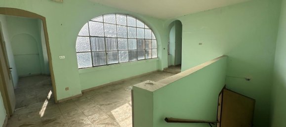 10-Zimmer Haus in San Prisco, Italy, Nr. 135383 21