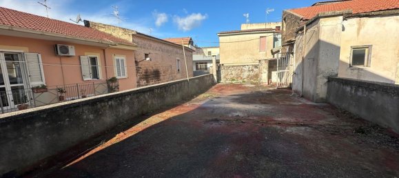 10-Zimmer Haus in San Prisco, Italy, Nr. 135383 7