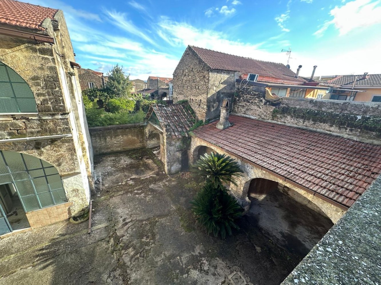 10-Zimmer Haus in San Prisco, Italy, Nr. 135383