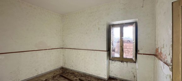 10-Zimmer Haus in San Prisco, Italy, Nr. 135383 29