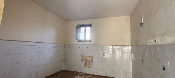10-Zimmer Haus in San Prisco, Italy, Nr. 135383 27