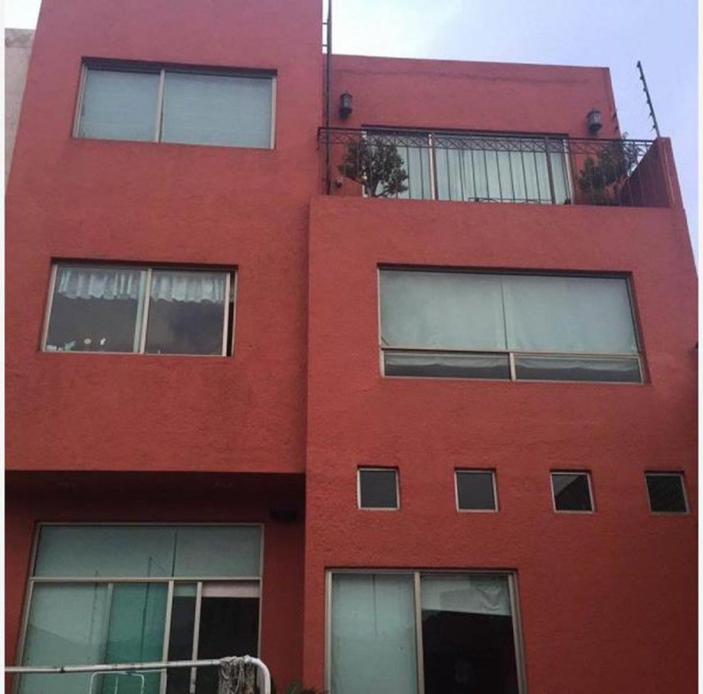 Casa de 3 dormitorios en Tlalnepantla, Mexico No. 212561