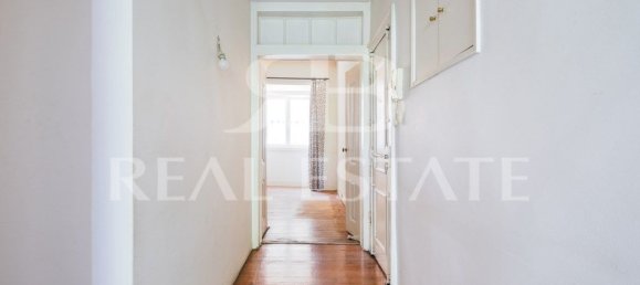 3 bedrooms Apartment in Lisbon, Portugal No. 235976 7
