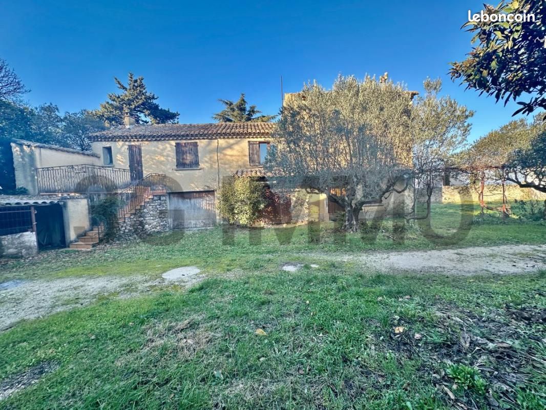 Дом с 4 спальнями в Сен-Виктор-ла-Кост, Франция № 200840