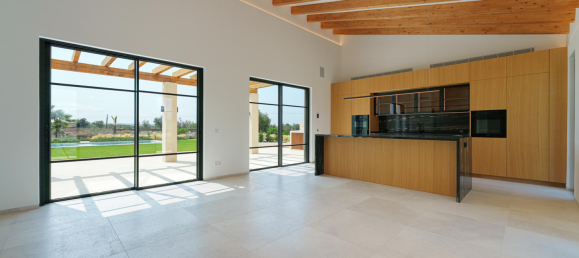 3 bedrooms House in Campos, Spain No. 161468 5