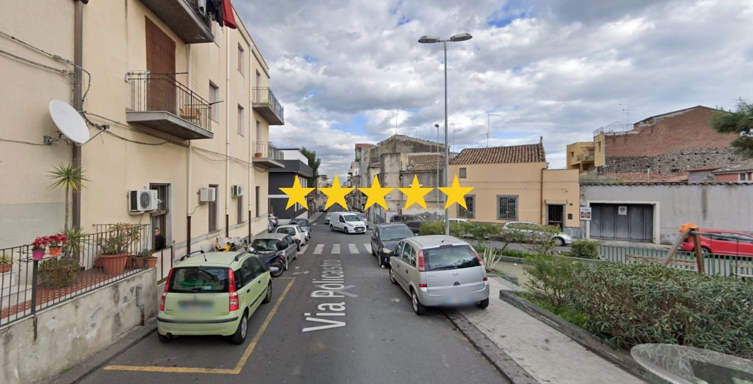 3 bedrooms Apartment in Catania, Italy No. 380256