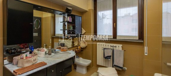 9-Zimmer Villa in Castellanza, Italy, Nr. 10873 3