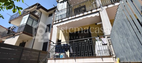 3 bedrooms House in Brusciano, Italy No. 350054 24