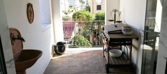 7 rooms Apartment in Carrara, Italy No. 47566 8