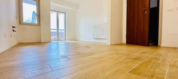 3 bedrooms Apartment in Florence, Italy No. 265786 3