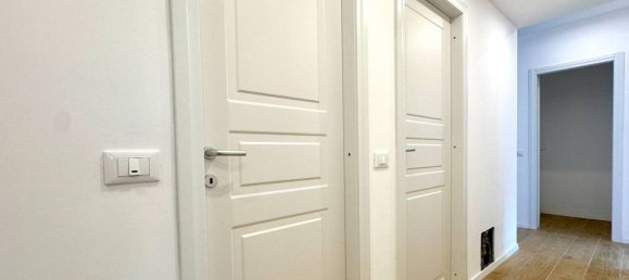 3 bedrooms Apartment in Florence, Italy No. 265786 21