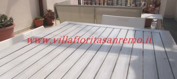 1 bedroom Penthouse in Sanremo, Italy No. 330412 4