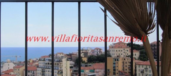 1 bedroom Penthouse in Sanremo, Italy No. 330412 3