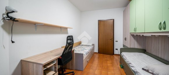 3-salle Appartement à Rovereto, Italy No. 14699 13