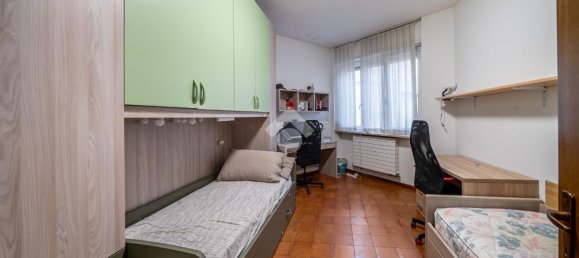 3-salle Appartement à Rovereto, Italy No. 14699 18