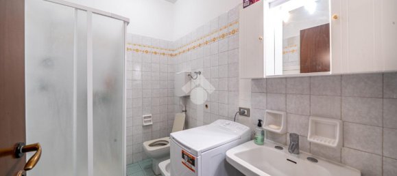 3-salle Appartement à Rovereto, Italy No. 14699 34