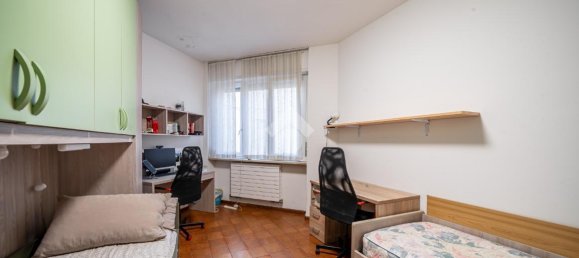 3-salle Appartement à Rovereto, Italy No. 14699 17