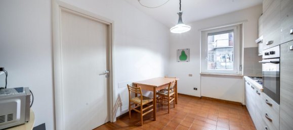 3-salle Appartement à Rovereto, Italy No. 14699 8