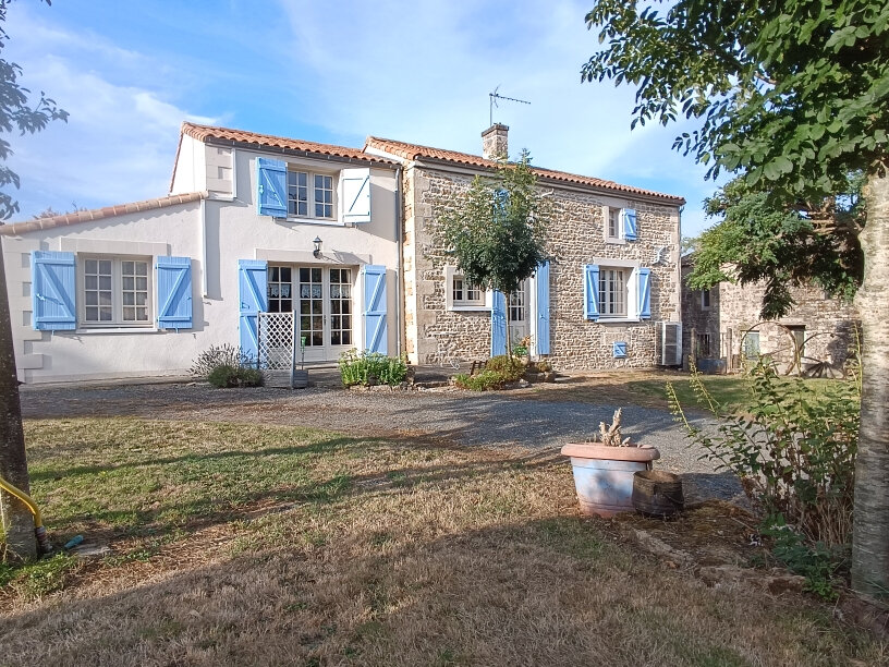 Casa T3 em Saint-Pompain, France N.º 282367