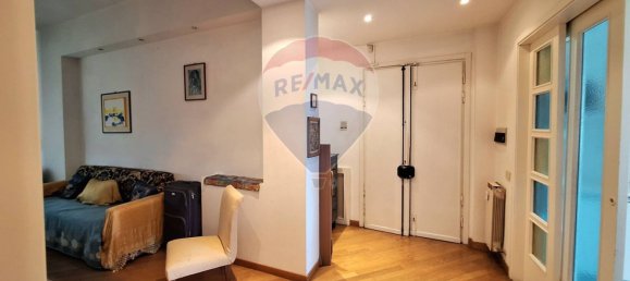 5 rooms Apartment in Montevarchi, Italy No. 262066 9