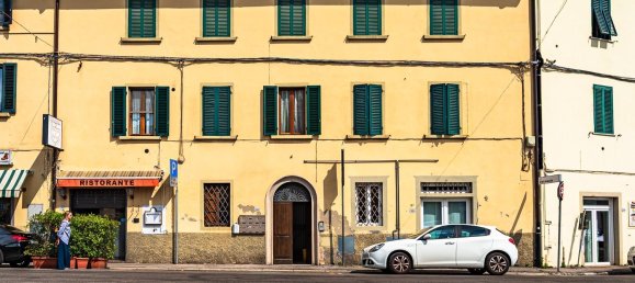 2 bedrooms Apartment in Pistoia, Italy No. 313076 2