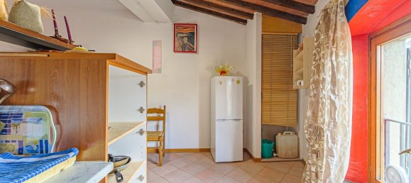 2 bedrooms Apartment in Pistoia, Italy No. 313076 9