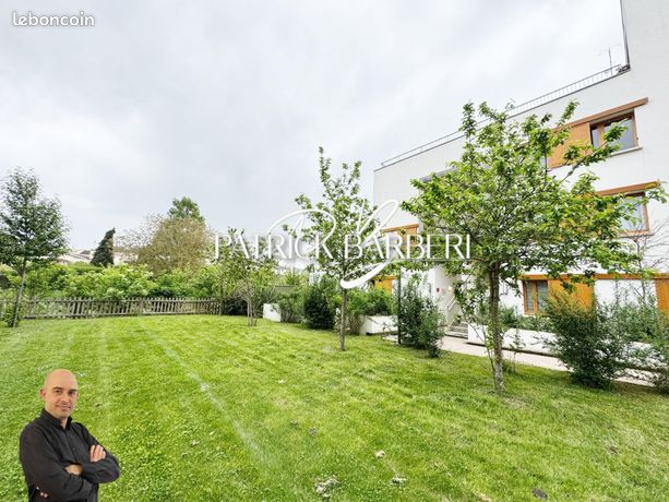 Квартира с 3 спальнями в Менюкур, Франция № 306652