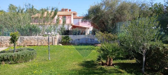 Villa de 4 habitaciónes en Avola, Italy No. 45944 2