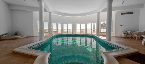 Villa de 5 dormitorios en Tala, Cyprus No. 6484 10