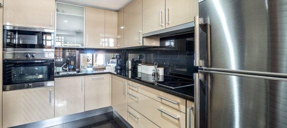 2 bedrooms Penthouse in Estepona, Spain No. 184907 4