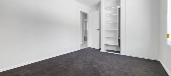 3 bedrooms House in New Norfolk, Australia No. 950 8