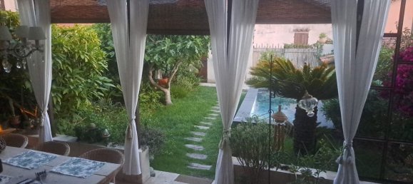 2 bedrooms House in Toulon, France No. 318207 3