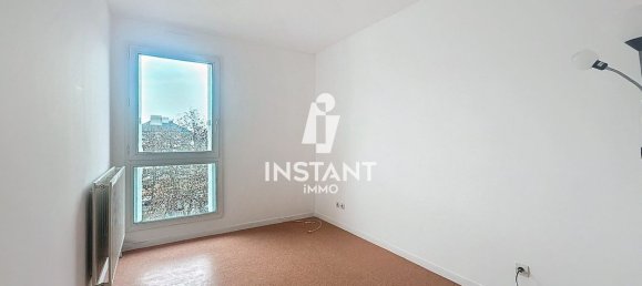 3 bedrooms Apartment in Creteil, France No. 137899 9