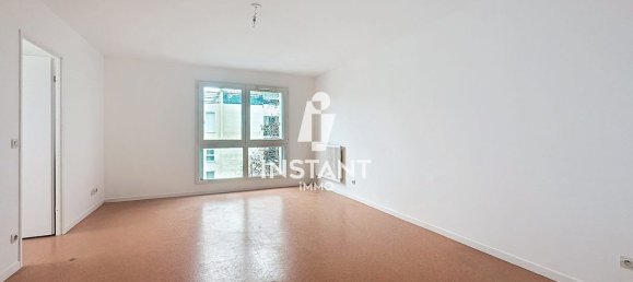 3 bedrooms Apartment in Creteil, France No. 137899 4